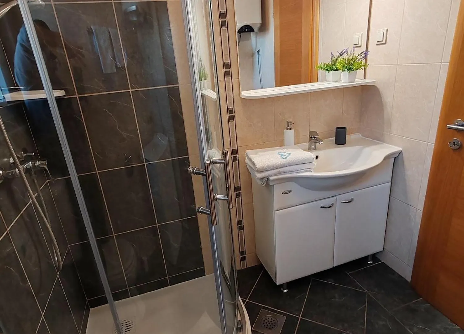 Apartmani Kovacicek 3 Biograd Na Moru