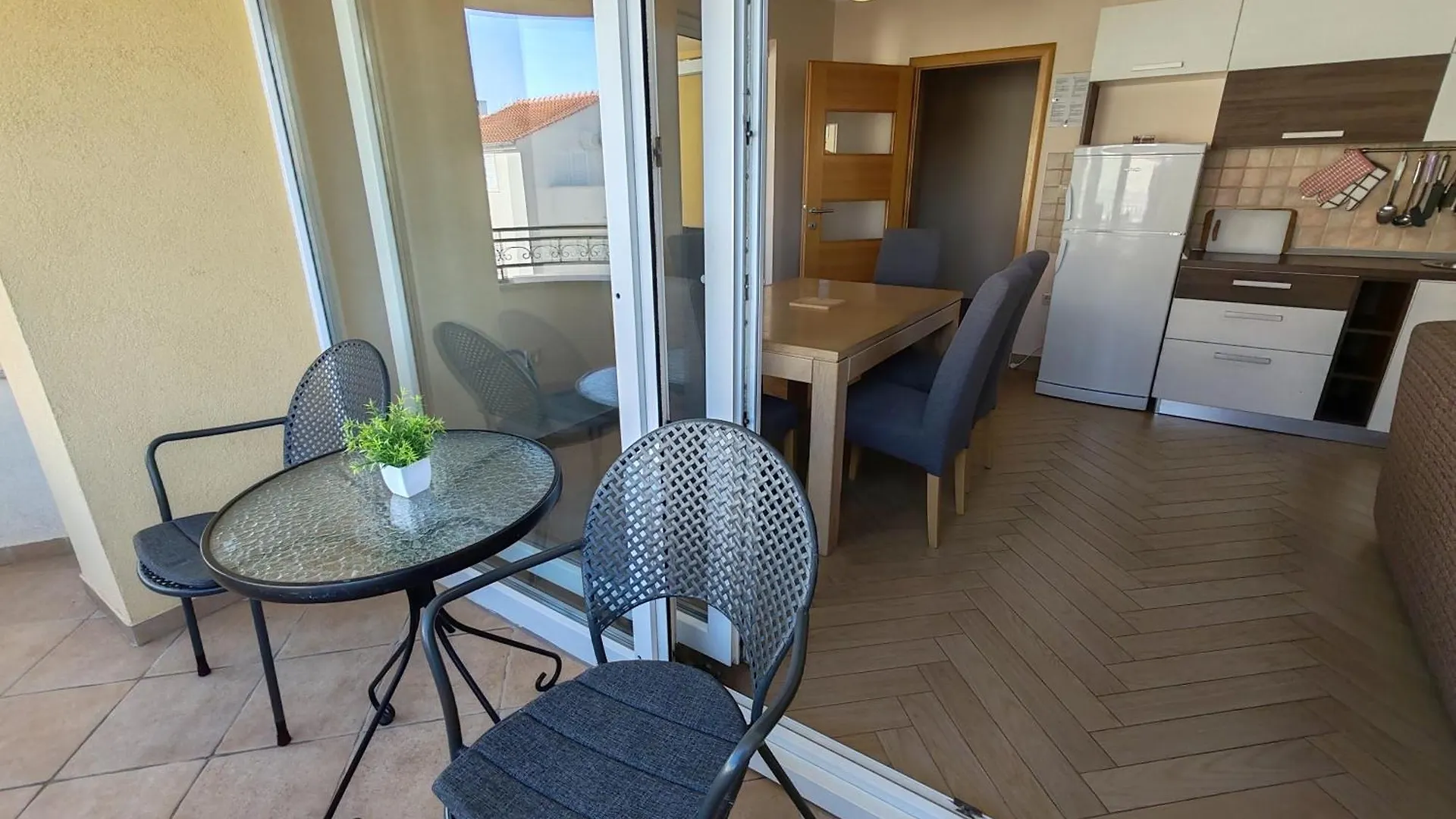 Apartamento Apartmani Kovacicek 3 Biograd Na Moru